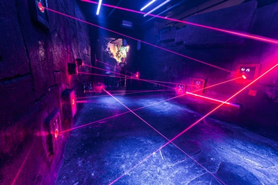 12168776-2-spider-laser-game