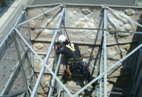 人工攀岩場為何需要實施年度安全檢查